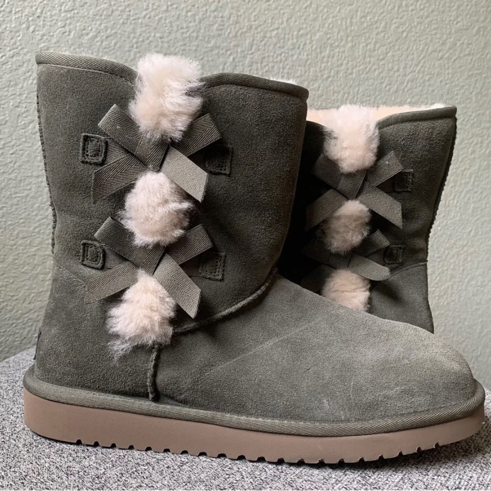 Women’s Kookaburra By UGG Victoria Short Boot sz 7 USA NWT gray green Shearling